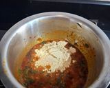 A picture of step 3 of Lasooni Fenugreek.