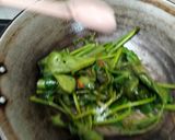Foto langkah ke 3 dari resep Tumis Kangkung Belacan Sat Set.