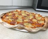 Foto del paso 11 de la receta: Masa de pizza fina y crujiente (sin levadura)