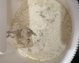 Hình bước làm 1 của món Bánh mì xúc xích topping bắp, hành lá, chà bông