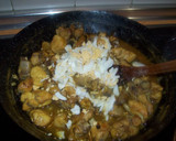 Foto del paso 6 de la receta: Pollo en pepitoria