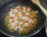 Foto del paso 5 de la receta: Fideos o Noodles de arroz con gambas, pollo y salsa de soja