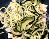 Foto del paso 5 de la receta: Zoodles con pera y gorgonzola