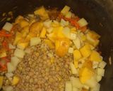 Foto del paso 2 de la receta: Almuerzo casero, lentejas express y cachama frita