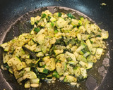 Foto del paso 3 de la receta: Tallarines con salsa de pesto de calabacín y requesón 🍝