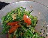 Foto langkah ke 3 dari resep Buncis Oseng Saus Lada Hitam.
