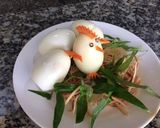 Hình bước làm 1 của món Trứng gà luộc cho bé
