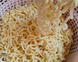 Foto langkah ke 1 dari resep Mie Goreng Tauge.