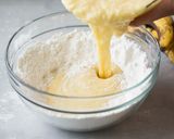 Foto langkah ke 5 dari resep BANANA CAKE(CAKE PISANG).