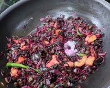 A picture of step 4 of Amaranth and Hara cholia Curry.