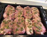Foto del paso 3 de la receta: Cerdo a la pimienta de limón y romero