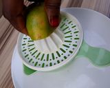 A picture of step 1 of Orange and Watermelon juice.