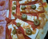 Foto del paso 5 de la receta: Pizza mita - mita (con 5 ingredientes básicos)