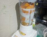 Foto langkah ke 3 dari resep Mango oreo cheesecake.