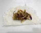 Foto del paso 6 de la receta: ARROLLADITOS PRIMAVERA 💐🥢