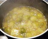 Foto del paso 7 de la receta: Coles de Bruselas con patatas y almejas