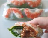 A picture of step 4 of Vietnamese Rice Paper Rolls (Gỏi Cuốn).