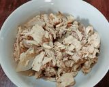 รูปขั้นตอนการทำที่ 1 ของ ข้าวผัดซอสไก่ฉีก