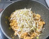 Foto langkah ke 3 dari resep Nasi Goreng Tomyum Ala Fe.
