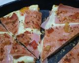 Foto del paso 7 de la receta: Pizza mita - mita (con 5 ingredientes básicos)