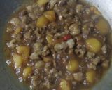 Foto langkah ke 3 dari resep Tumis Kentang & Jeroan Kambing.