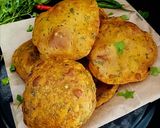 A picture of step 7 of Kothimbir aloo masala poori.