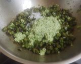 A picture of step 3 of French beans bhaji.