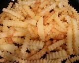 صورة لخطوة 2 من وصفة بطاطا فريت (بطاطا مقلية) أومليت 🍟🍟🍟