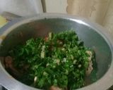 A picture of step 10 of Chicken stew in spinach.