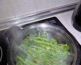 Foto del paso 2 de la receta: Bimi salteado al limón