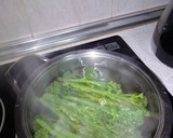 Foto del paso 2 de la receta: Bimi salteado al limón