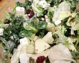 Camembert w szynce szwarcwaldzkiej z sałatką z jarmużu i batatem krok przepisu 4 zdjęcie