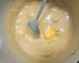 Foto langkah ke 6 dari resep Donat glaze tiramisu homemade.