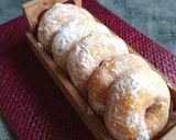 Foto langkah ke 6 dari resep Donat Maizena.