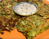 Foto del paso 5 de la receta: Tortitas de calabacín rellenas de mozarella