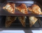 Foto langkah ke 4 dari resep Pastry isi Rendang Ayam.