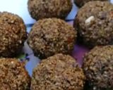 A picture of step 5 of Alsi (Flax seed) ki pinni.