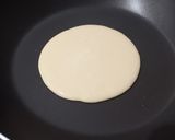 Foto langkah ke 3 dari resep Pancake sederhana.