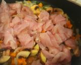 Foto del paso 3 de la receta: Estofado de pavo con calabaza a la cerveza