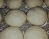 A picture of step 5 of Fried Pizza kachori.