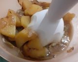 Foto del passaggio 3 della ricetta Passato di carciofi con patate, cipolla, crostini di pane e peperoncino