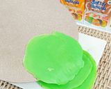 Foto langkah ke 2 dari resep Dadar Gulung Jelly.