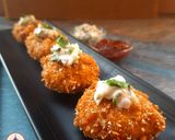 A picture of step 9 of Kurkure Paneer Momos.