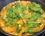 Foto del paso 2 de la receta: Garbanzos al curry con calabaza y espinacas