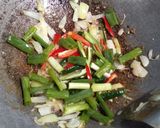 Foto langkah ke 3 dari resep Ayam asam manis pedas.