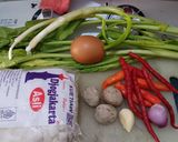Foto langkah ke 1 dari resep Kwetiau kuah pedas.