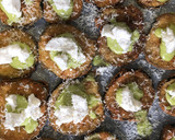 Foto del paso 4 de la receta: Bocaditos de berenjena con pesto y queso de cabra