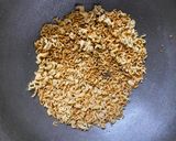 A picture of step 1 of Maggi bhel.