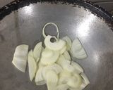 Foto langkah ke 2 dari resep Spaghetti Aglio e Olio - Simple.