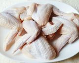 Hình bước làm 1 của món Cánh gà nướng bơ cay